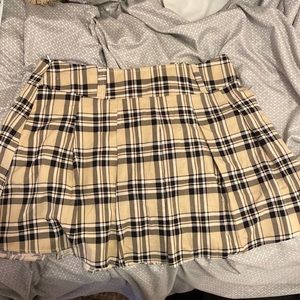 Pleaded mini skirt